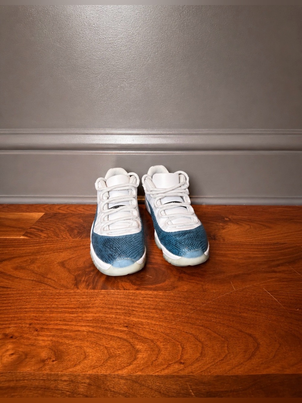 Jordan 11 Low Navy Snakeskin Men’s Sneakers – White/Blue - Men’s 9